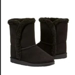Tulip-hem fuzzy Gril boots